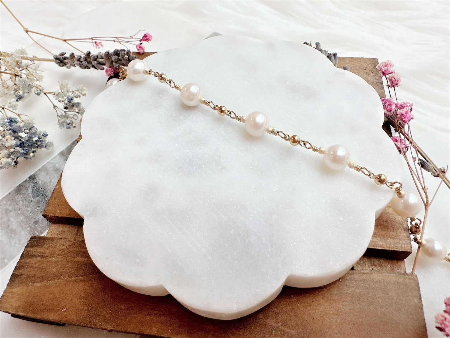 White Freshwater Pearl Bracelet