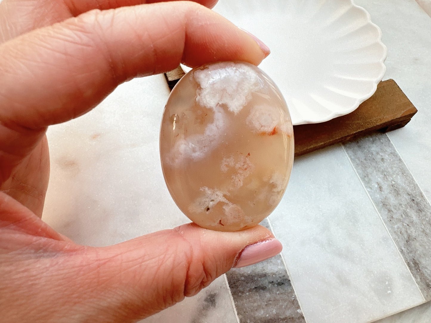 Small Flower Agate Palm Stone
