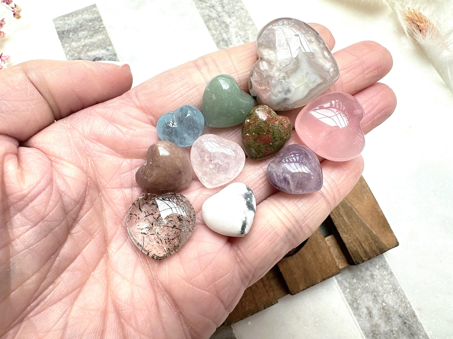 Small Fluorite Flower Bowl with Mini Crystal Hearts Bundle Set