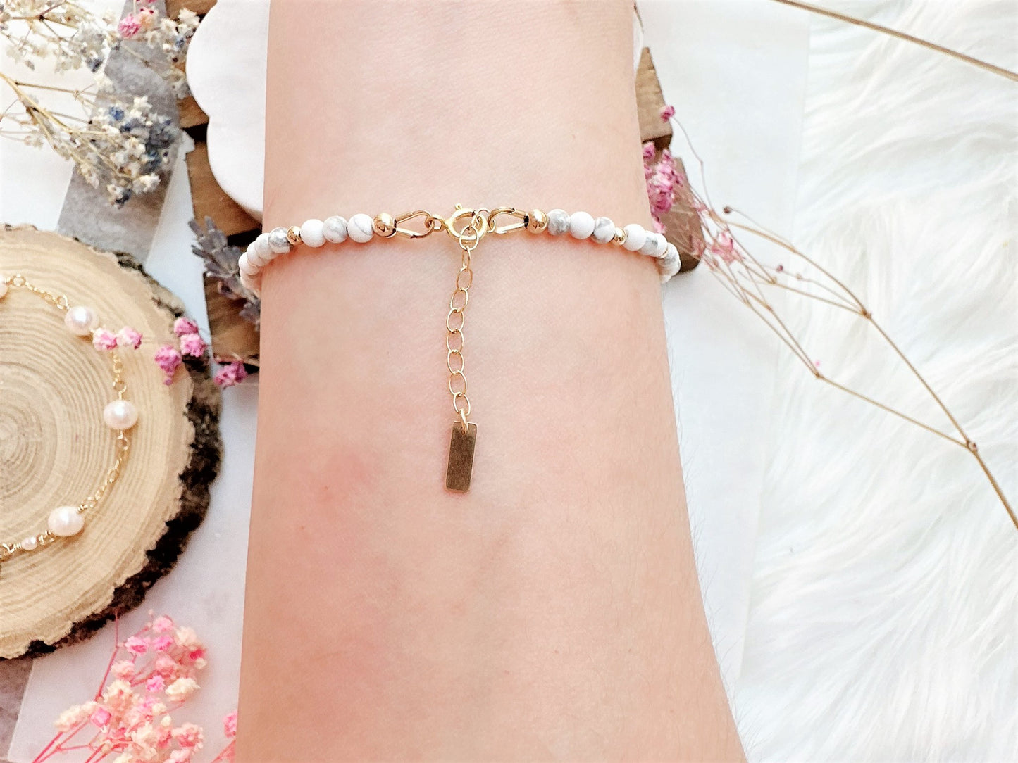 Mini Howlite Bracelet