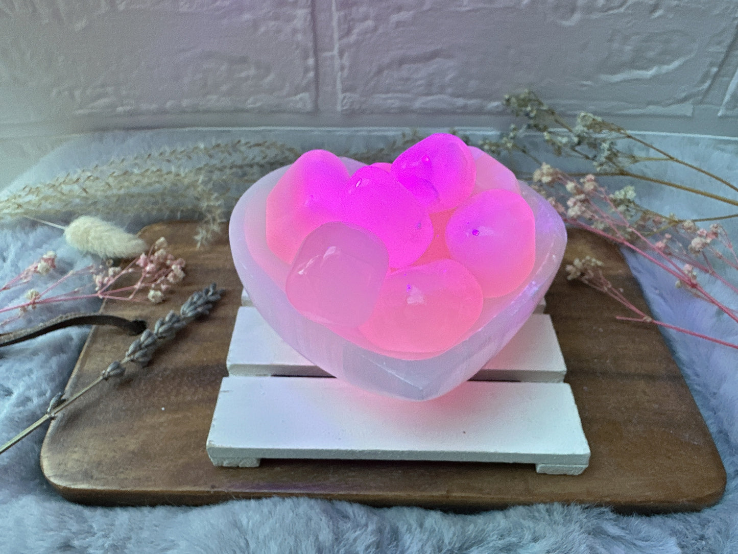 One Mangano Calcite Tumble