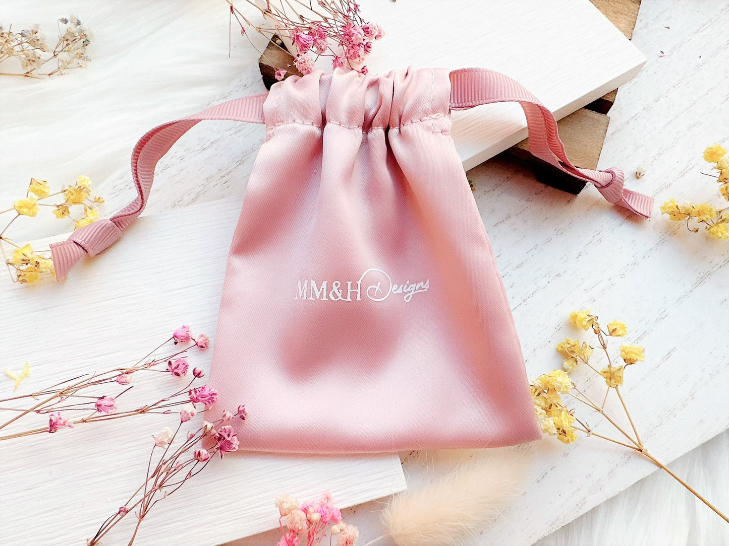 Elegant Natural Pink Round Freshwater Pearl Earrings