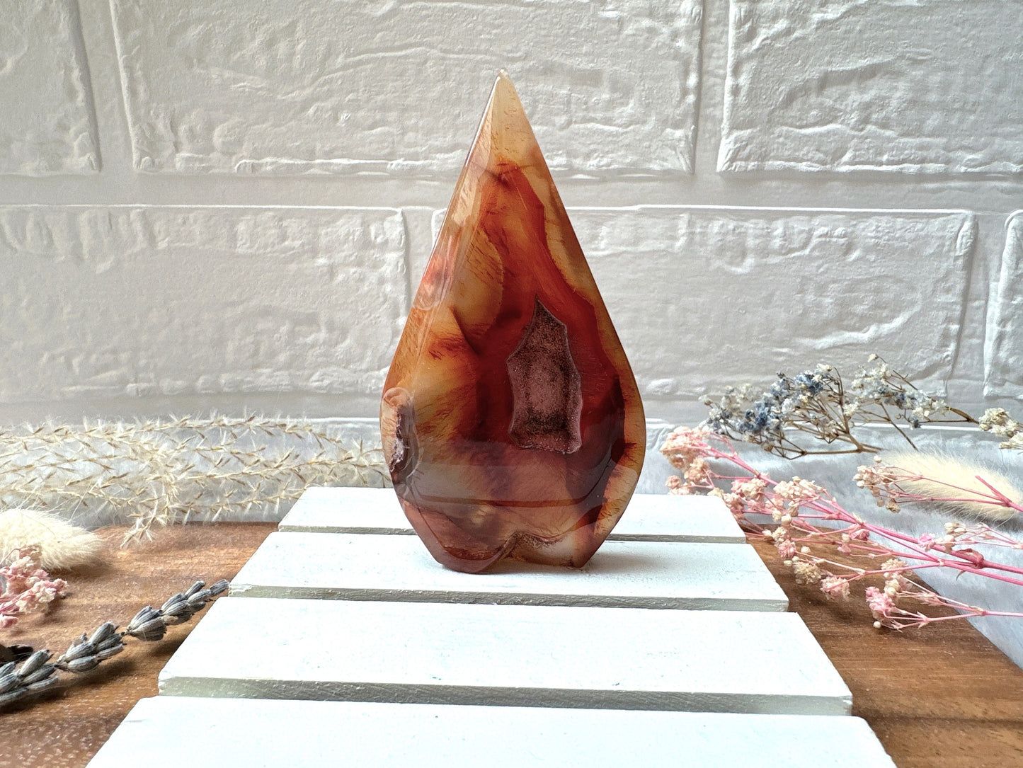 Carnelian with Flower Agate Flame