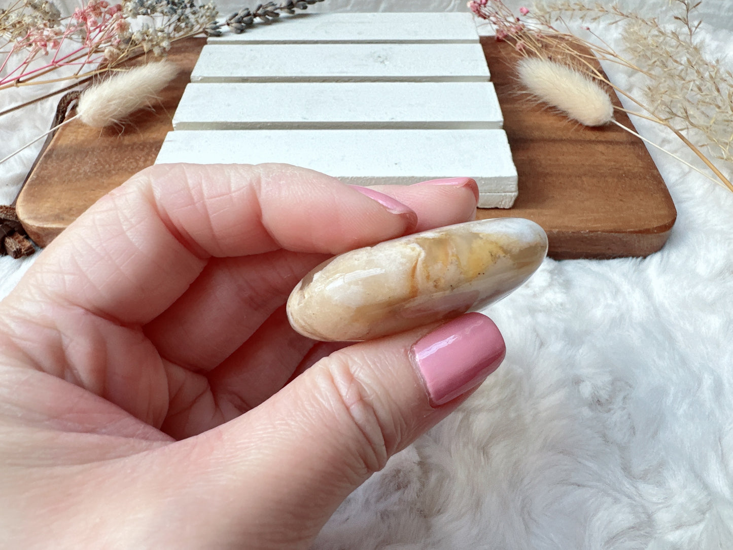 Small Flower Agate Heart