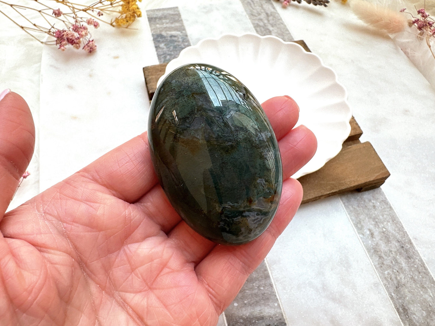 Moss Agate Palm Stone