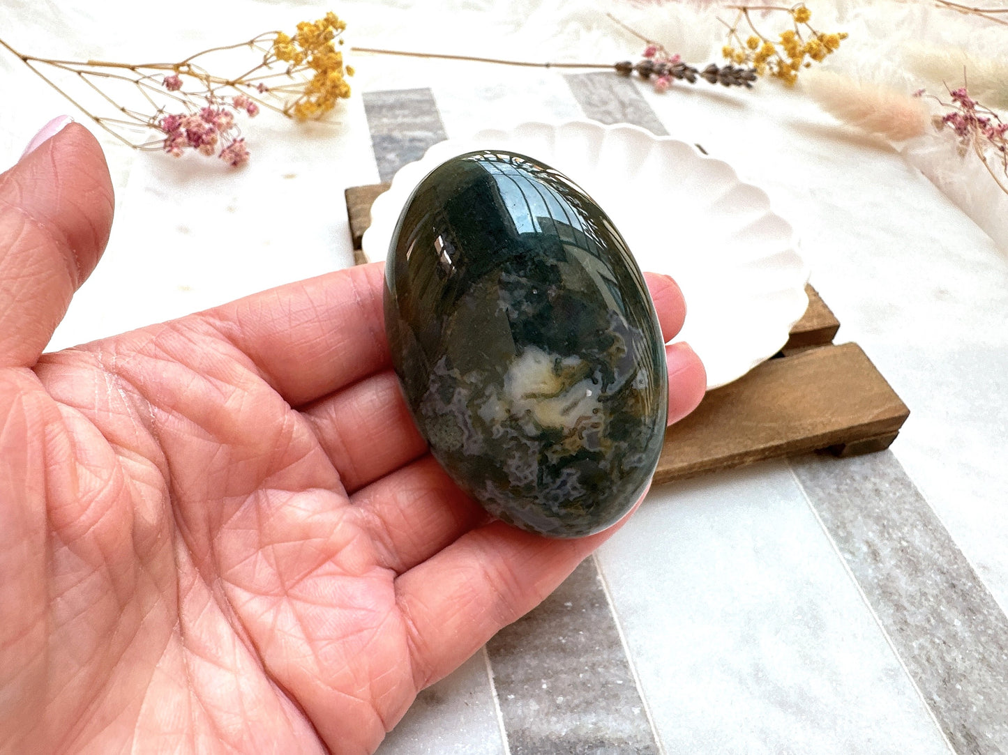 Moss Agate Palm Stone