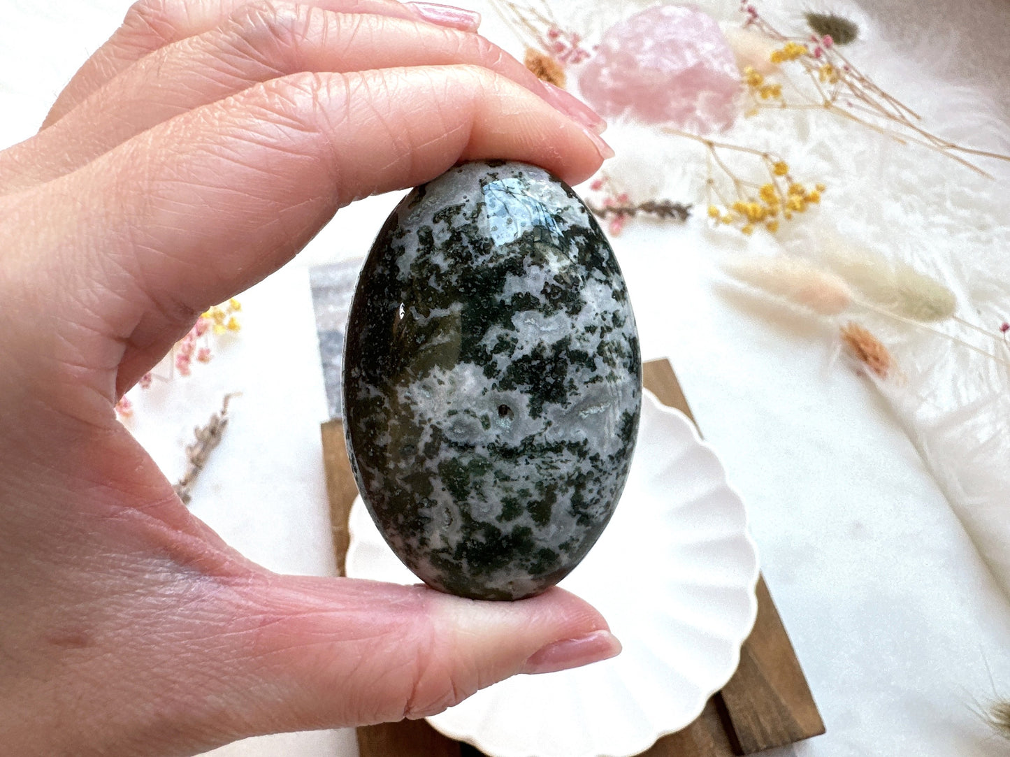 Moss Agate Palm Stone