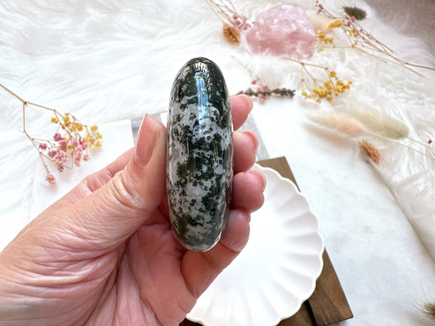 Moss Agate Palm Stone