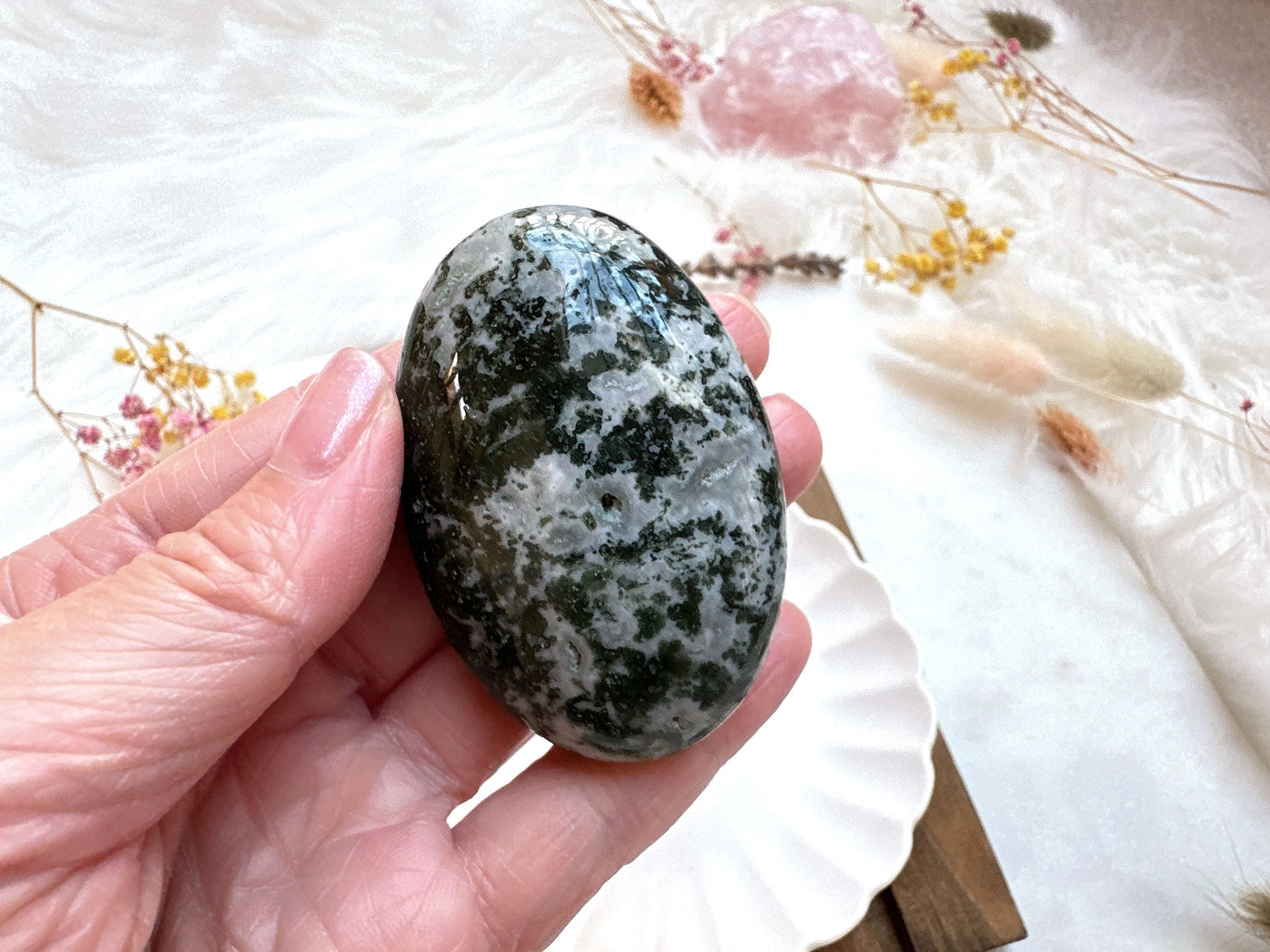 Moss Agate Palm Stone
