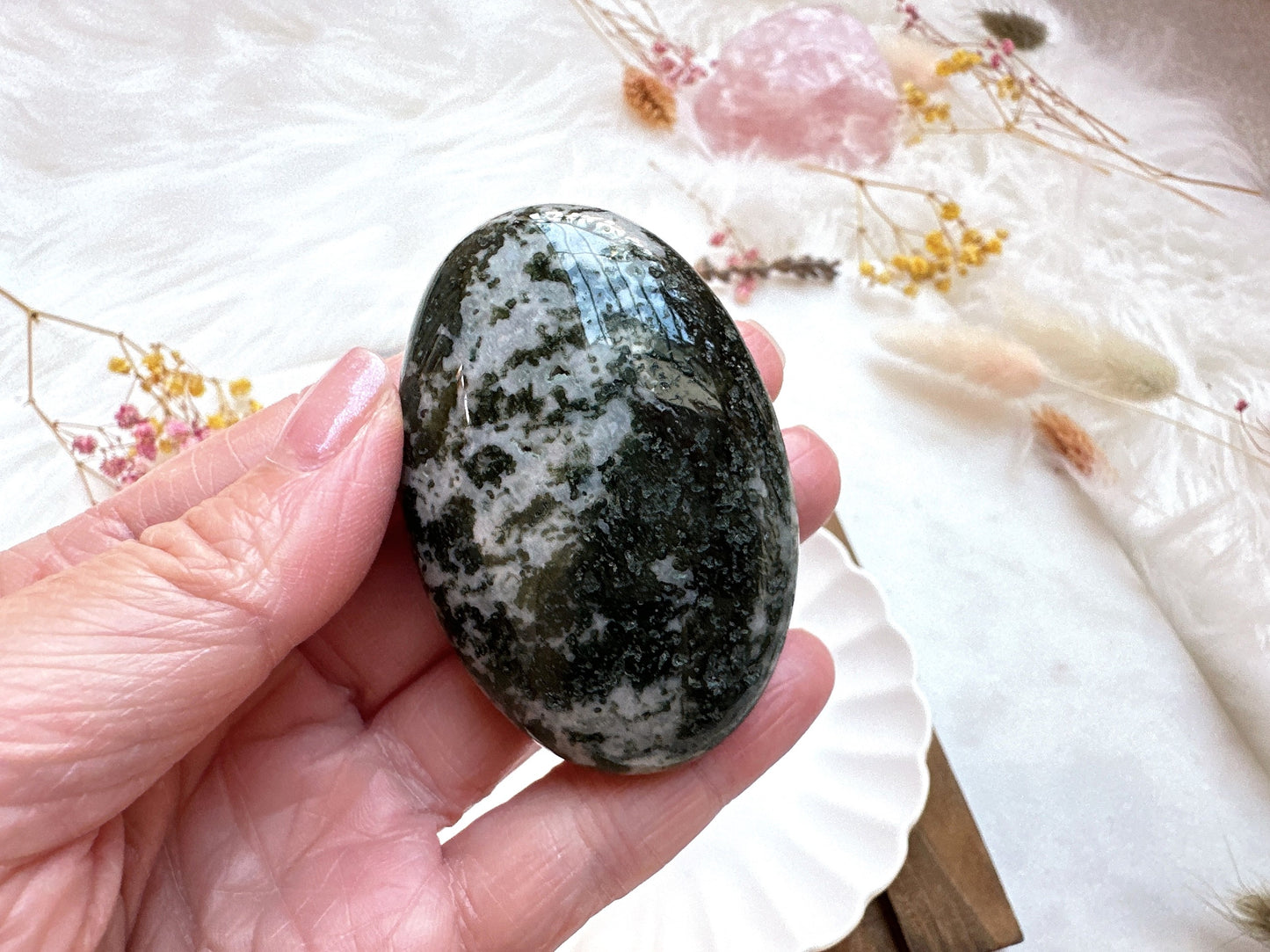 Moss Agate Palm Stone