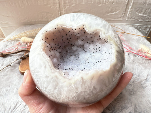 1.69kg Large Agate Druzy Sphere (Imperfect)