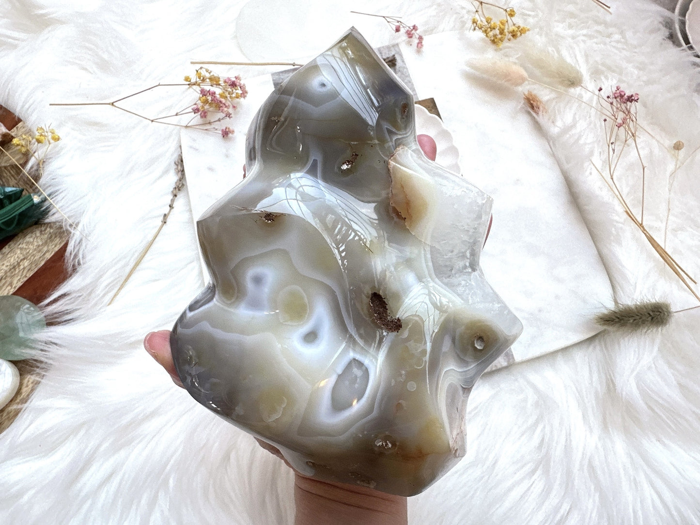 1.94kg Large Agate Flame
