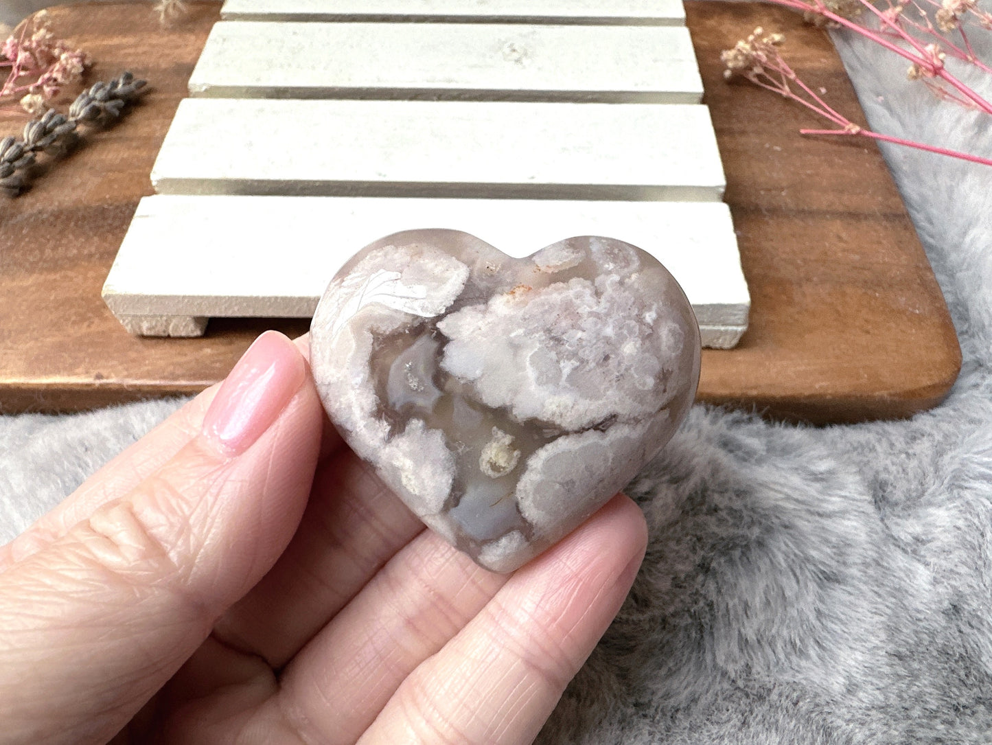 Small Flower Agate Heart