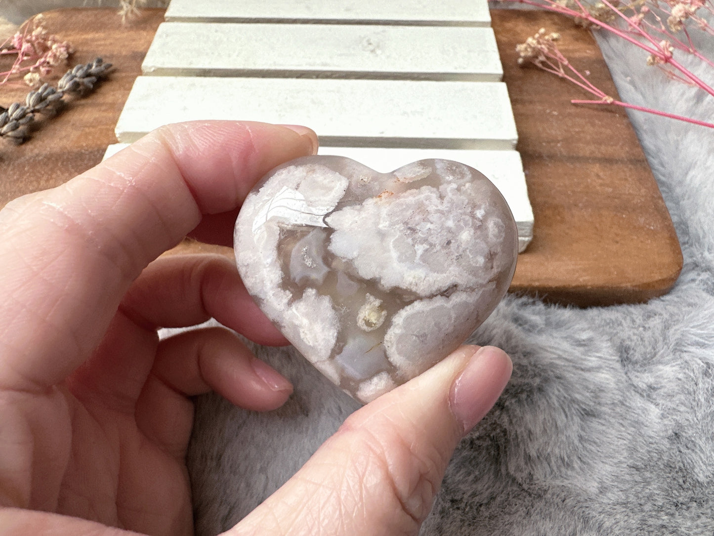 Small Flower Agate Heart