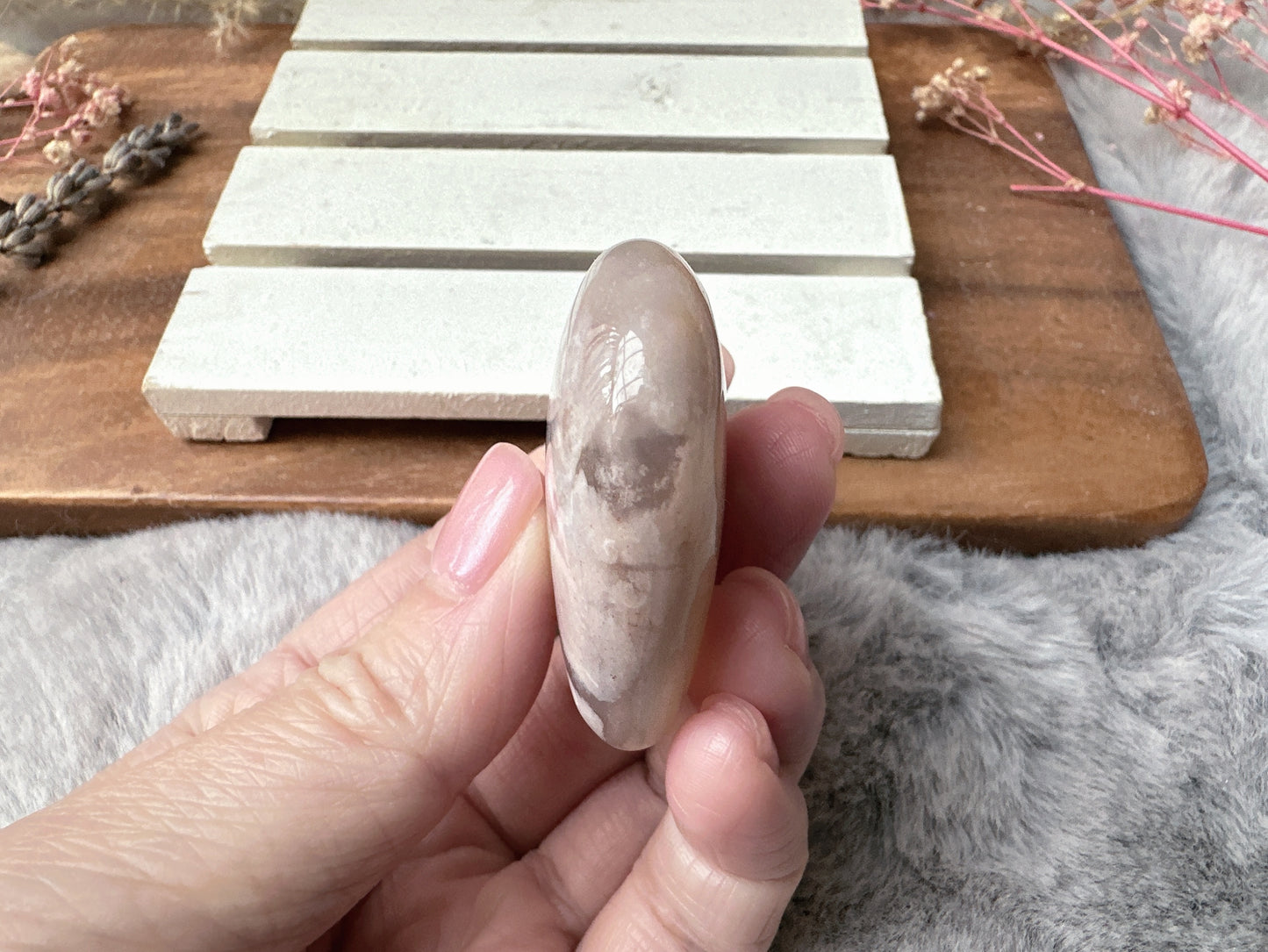 Small Flower Agate Heart