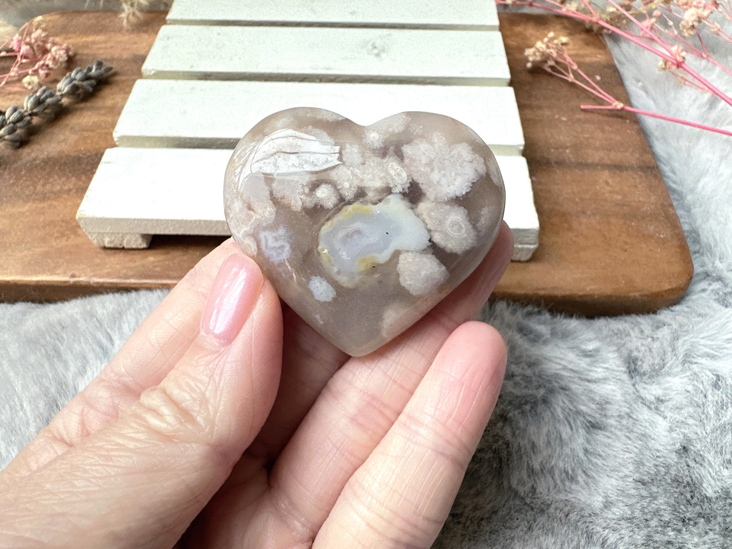 Small Flower Agate Heart