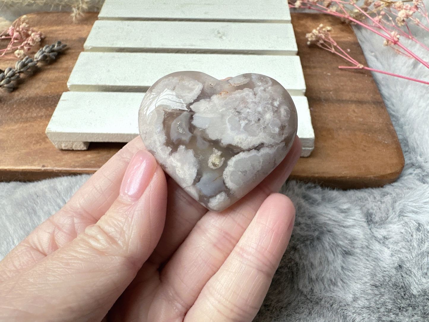 Small Flower Agate Heart
