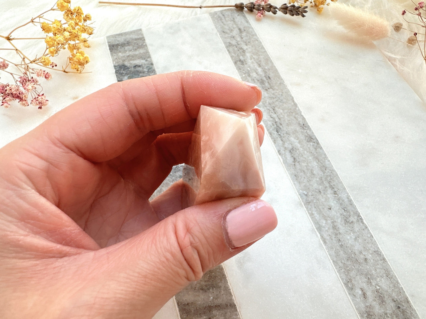 Small Flower Agate Tower