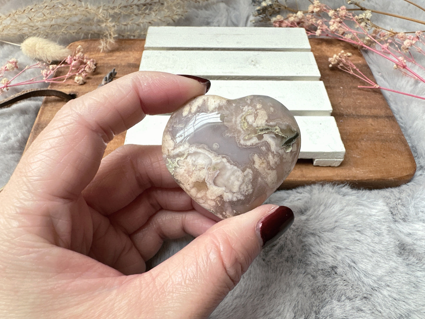 Small Flower Agate Heart