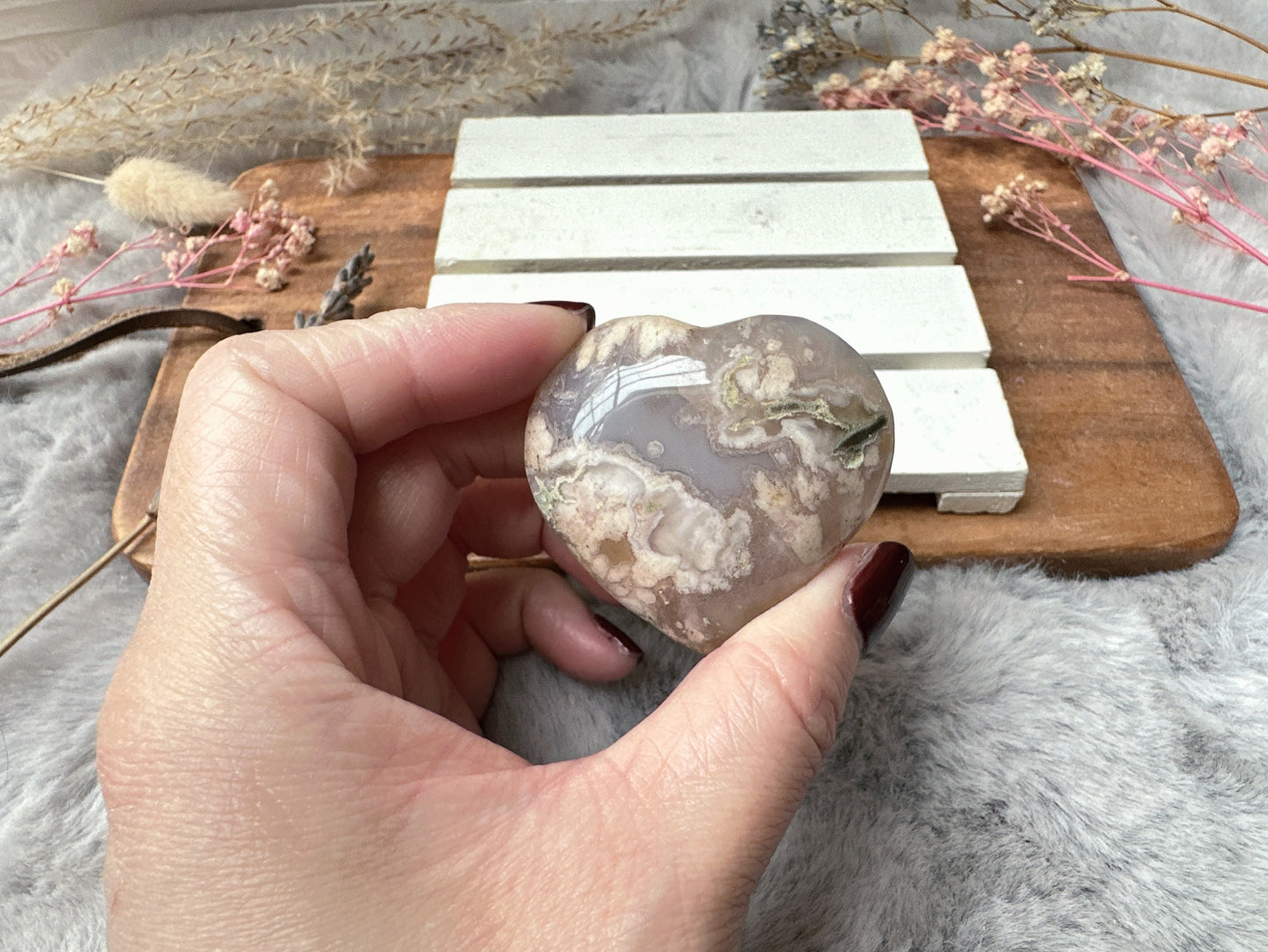 Small Flower Agate Heart