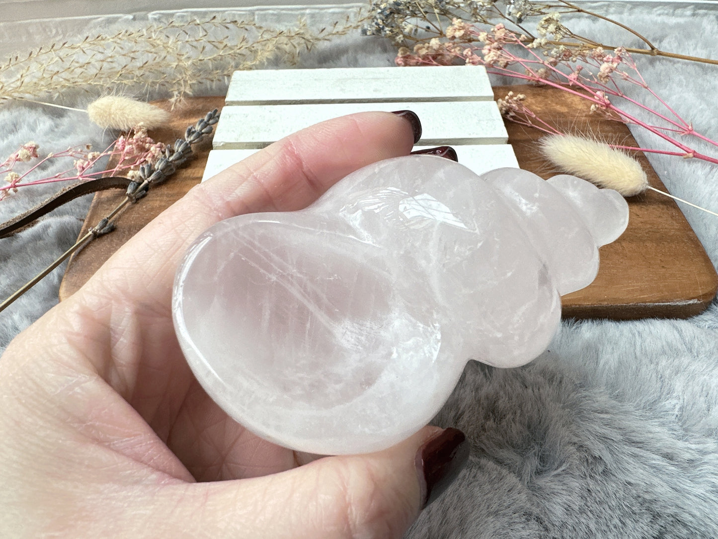 Rose Quartz Seashell Carving