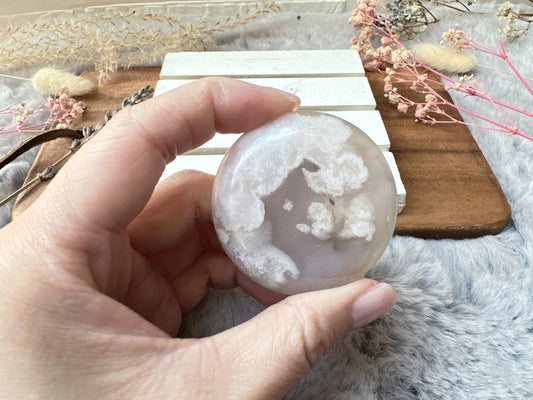 Flower Agate Round Flat Palm Stone