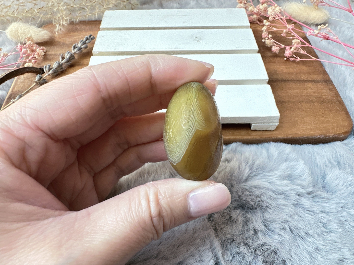 Small Gobi Agate Palm Stone
