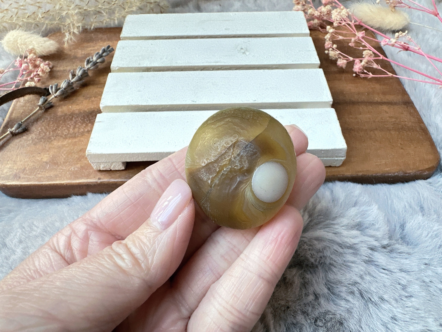 Small Gobi Agate Palm Stone