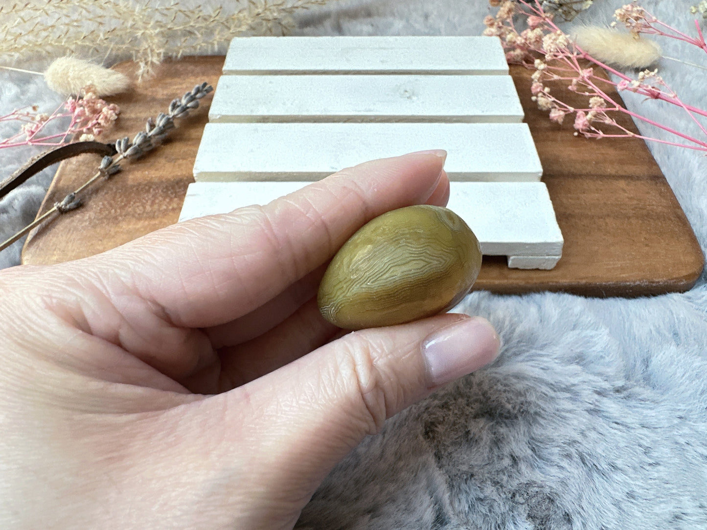 Small Gobi Agate Palm Stone