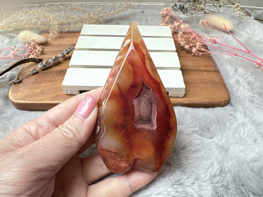 Carnelian with Flower Agate Flame