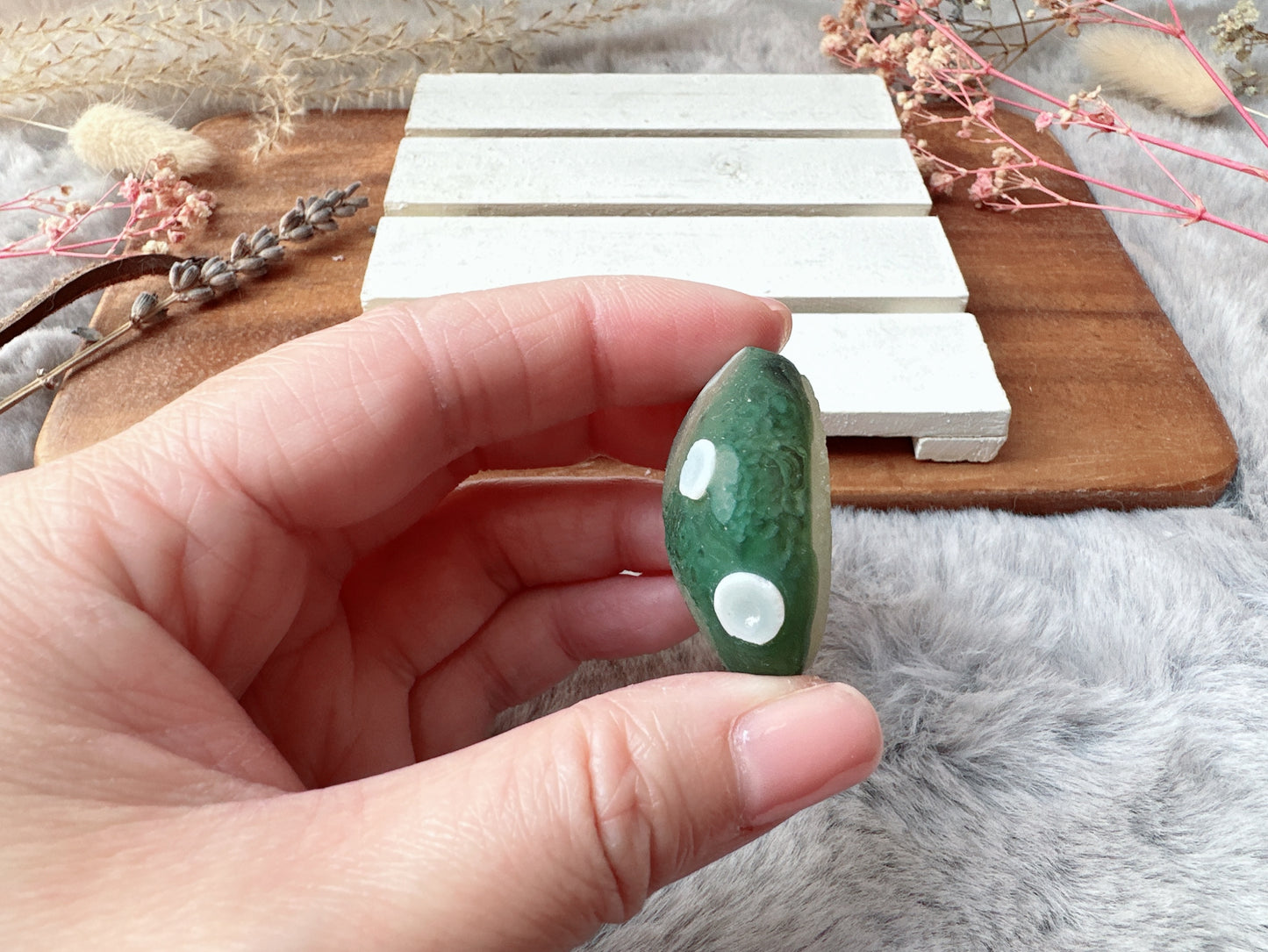 Small Gobi Agate Palm Stone