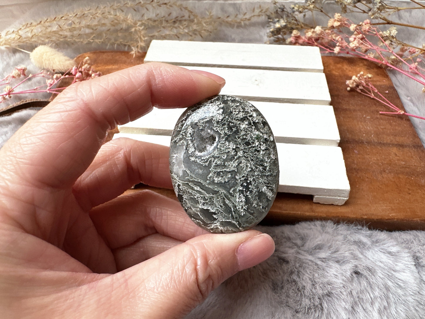 Small Moss Agate Palm Stone