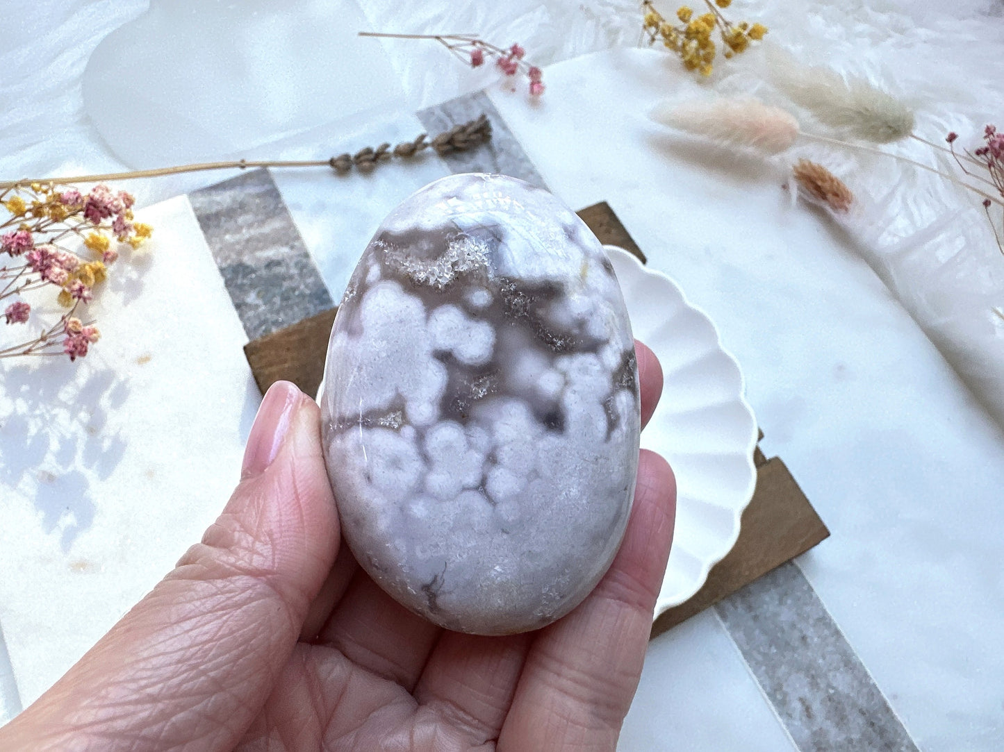 Flower Agate Palm Stone