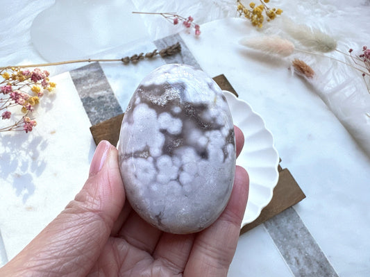 Flower Agate Palm Stone