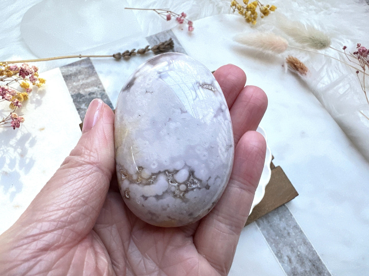 Flower Agate Palm Stone