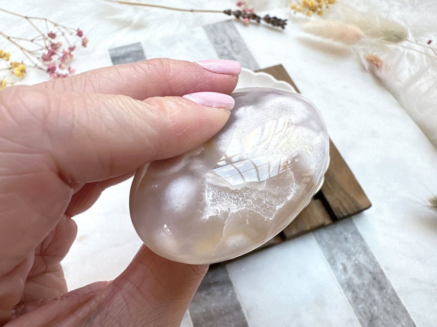 Flower Agate Palm Stone