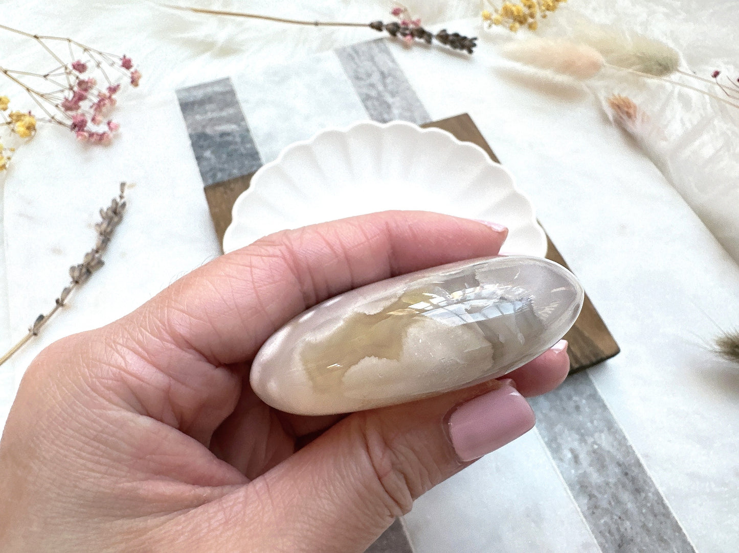 Flower Agate Palm Stone