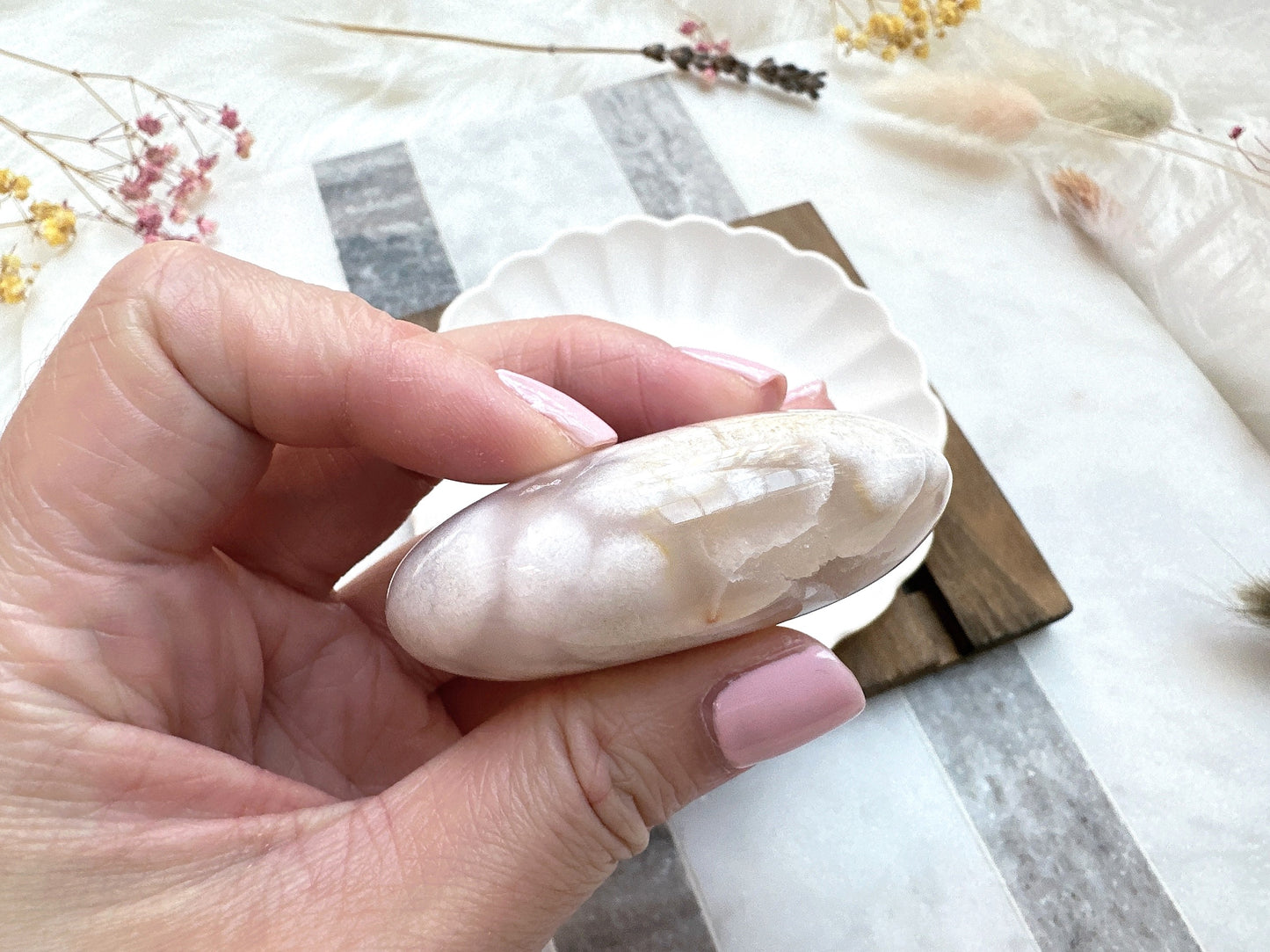 Flower Agate Palm Stone