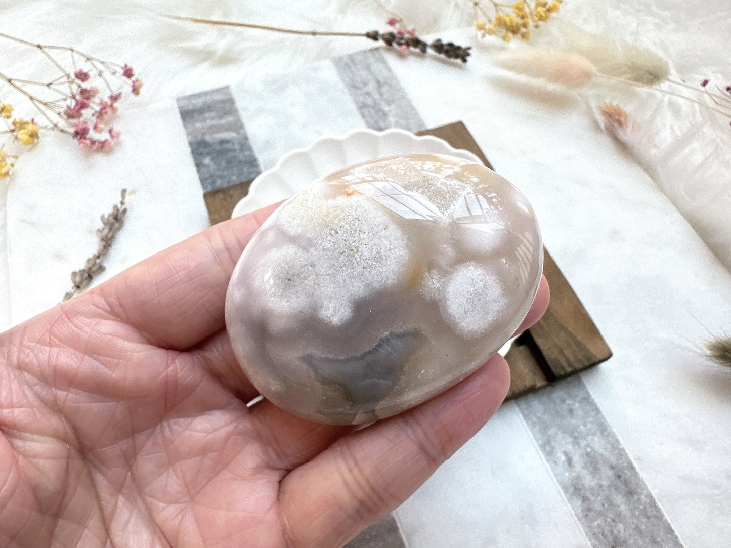 Flower Agate Palm Stone