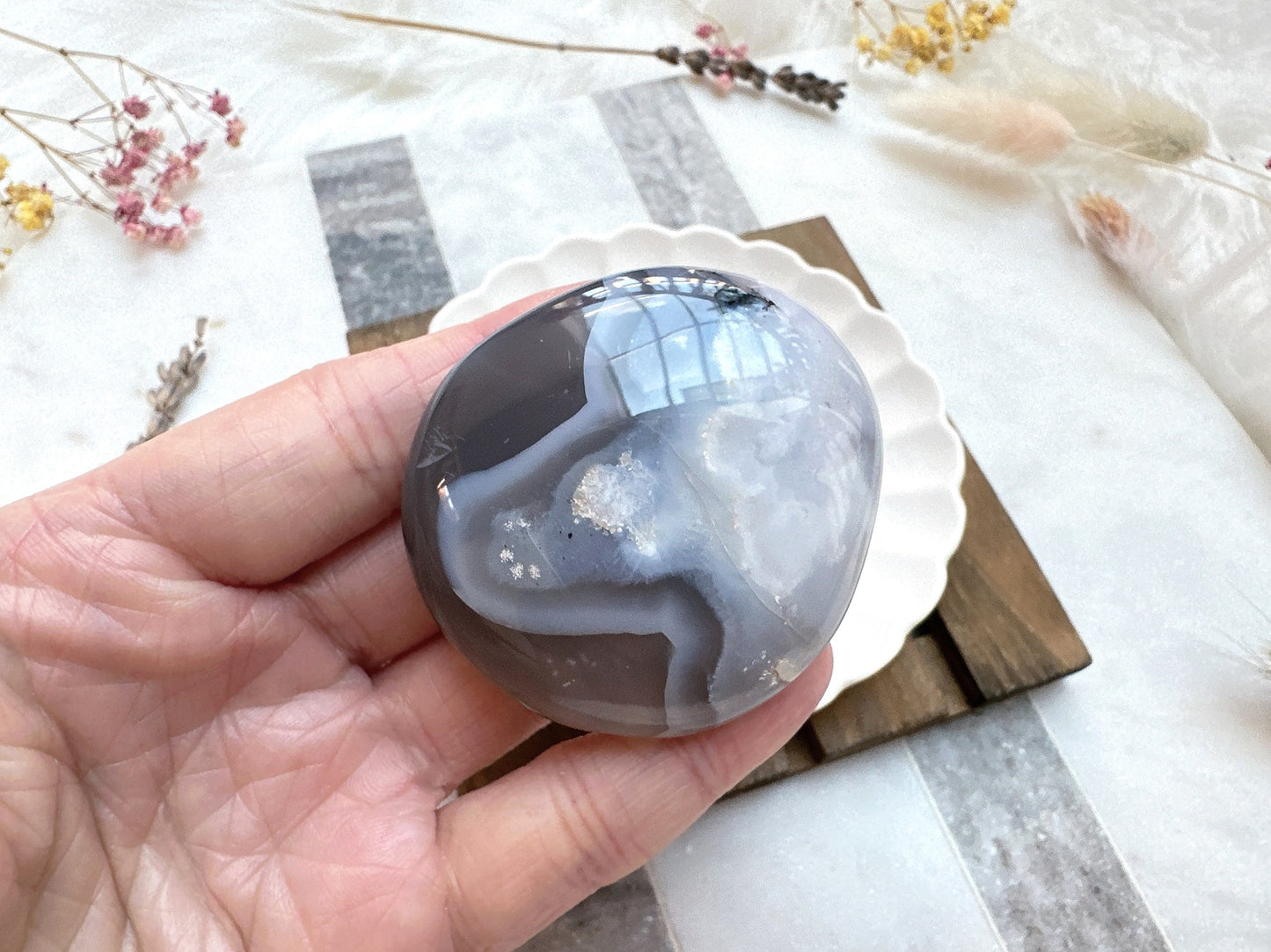 Flower Agate Palm Stone