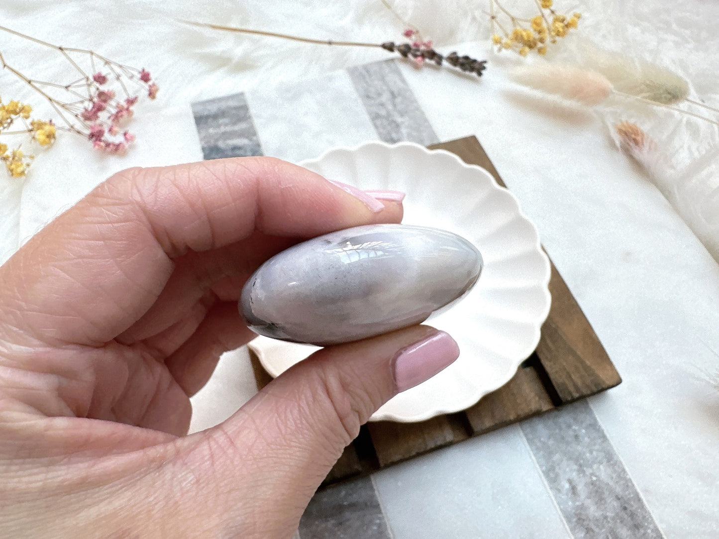 Flower Agate Palm Stone