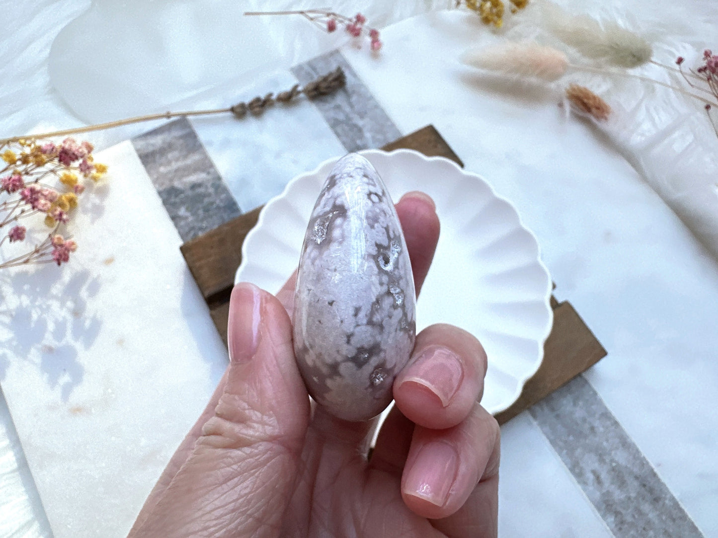 Flower Agate Palm Stone