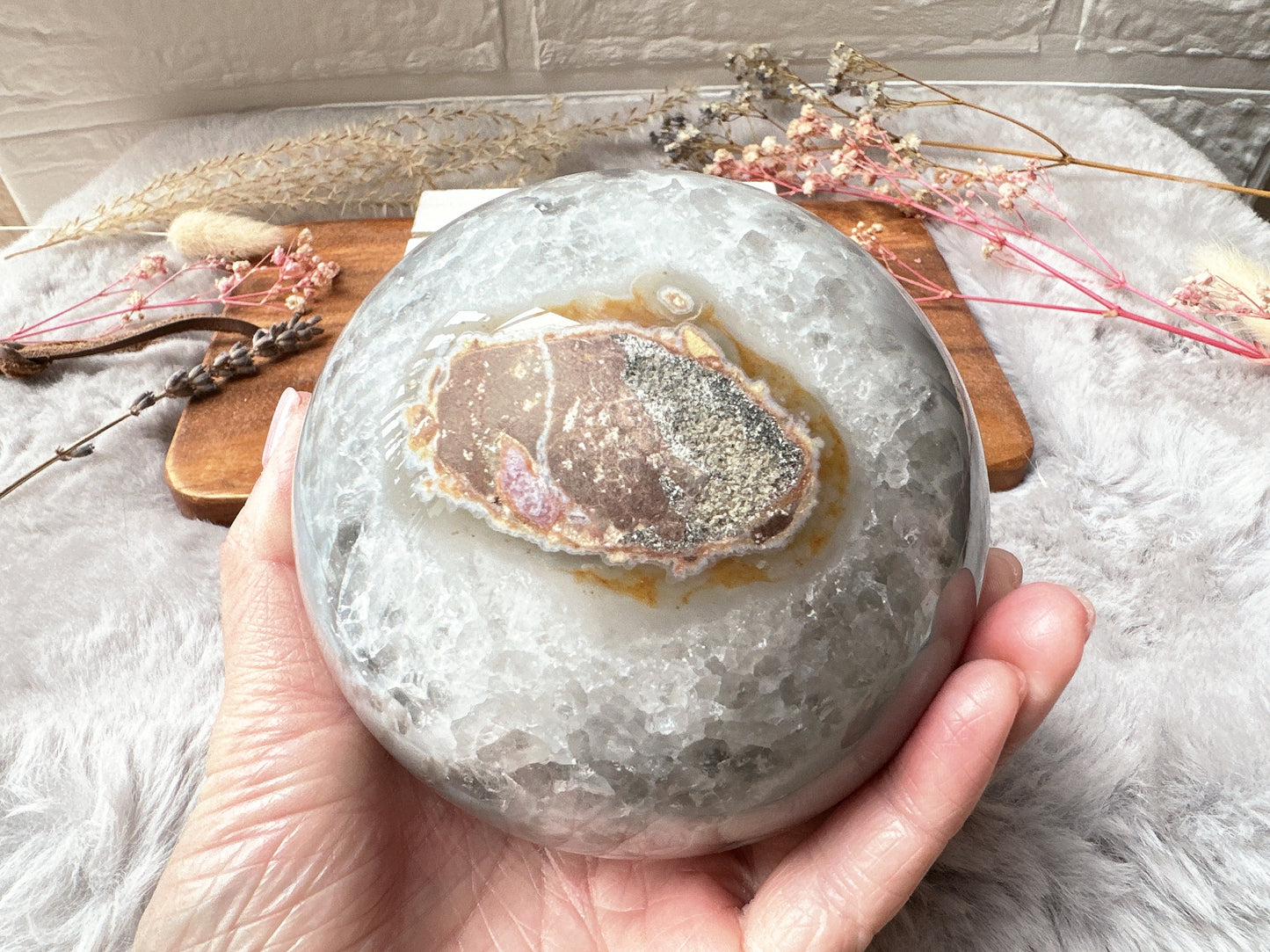 1.3kg Large Agate Sphere with Druzy