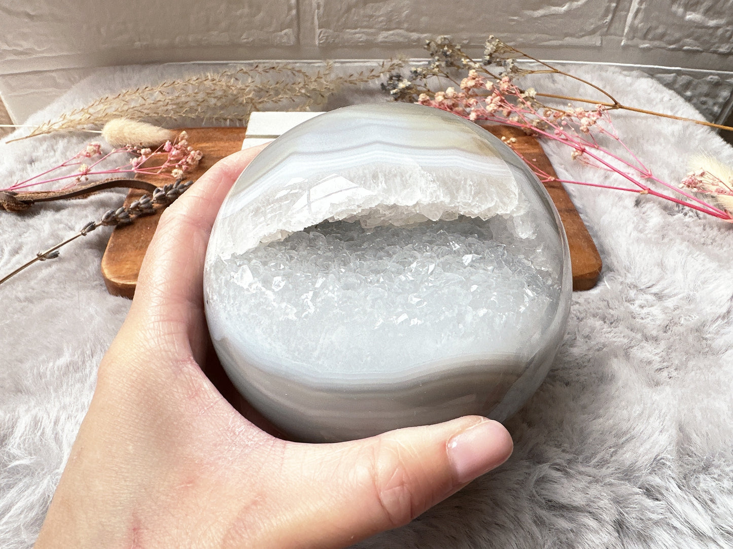 1.3kg Large Agate Sphere with Druzy