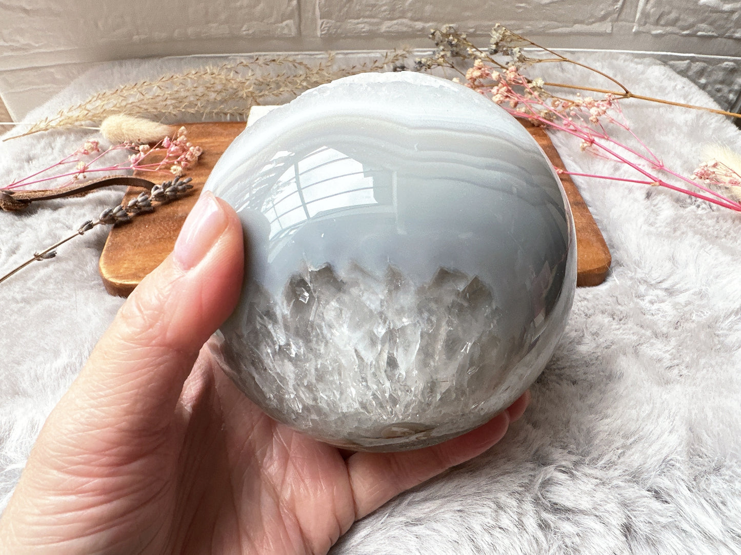 1.3kg Large Agate Sphere with Druzy