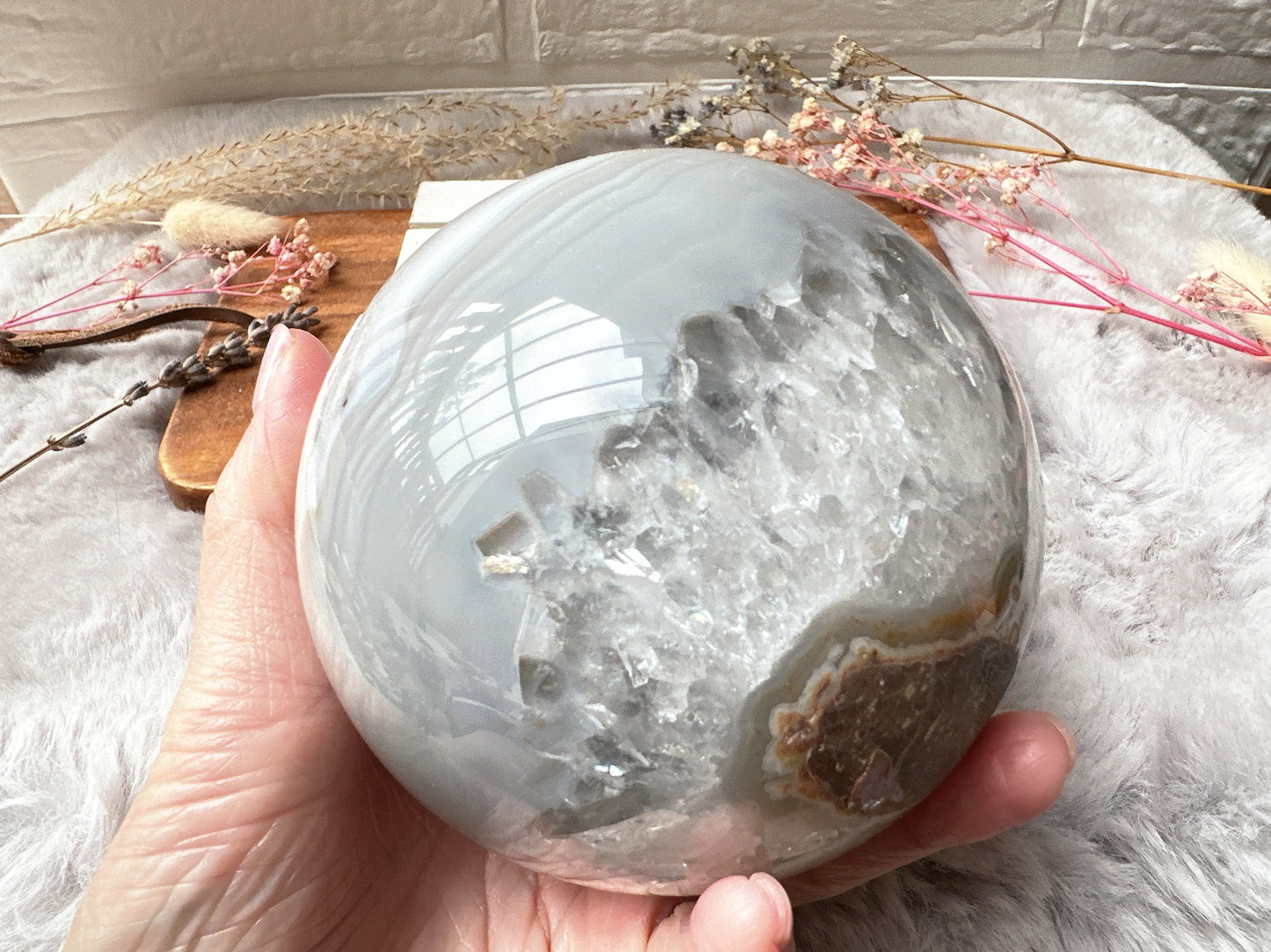 1.3kg Large Agate Sphere with Druzy