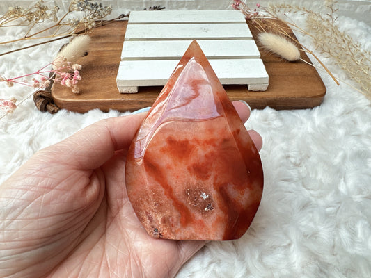 Carnelian with Flower Agate Flame