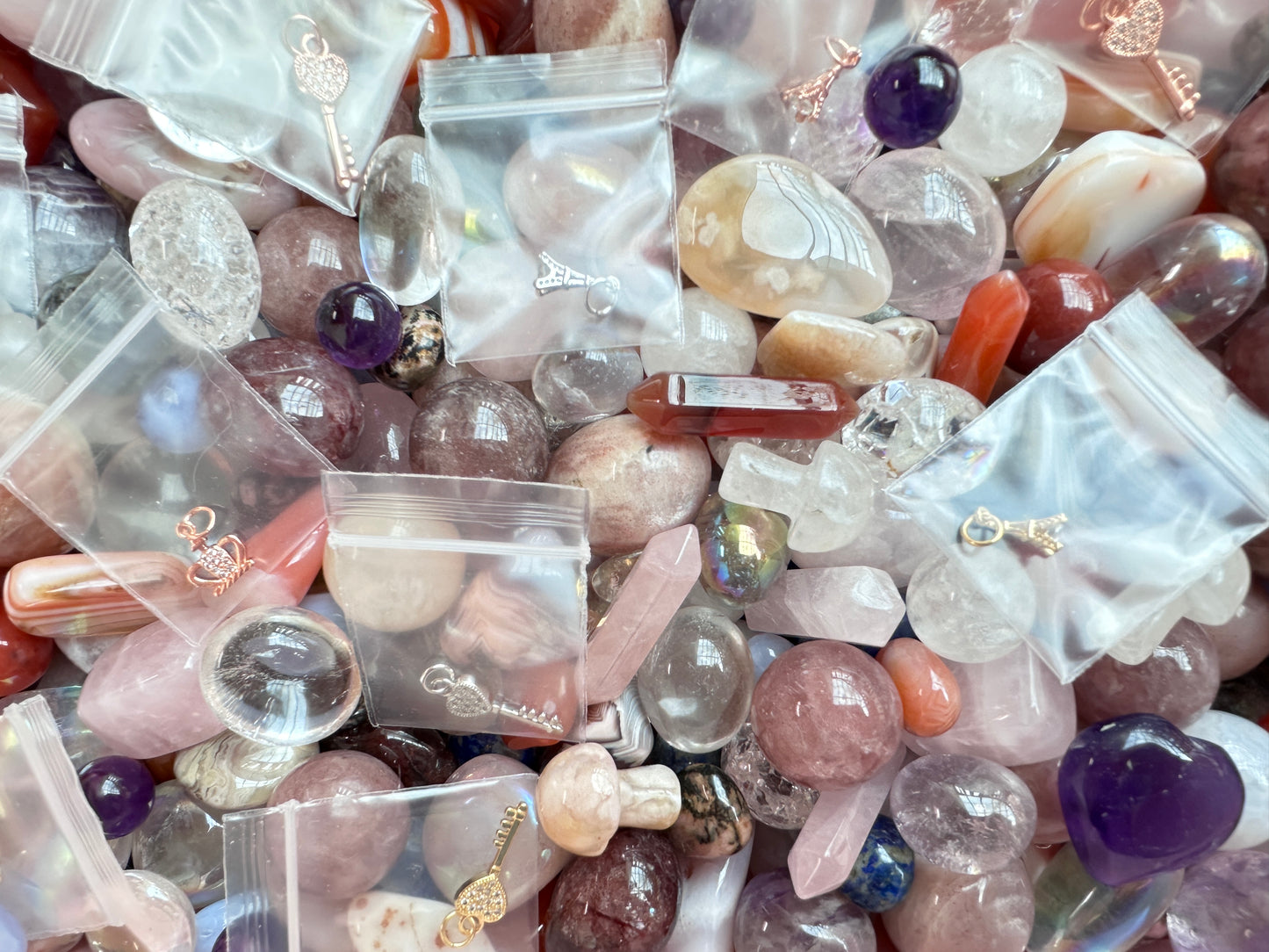 Love Mini Crystals Confetti Scoop