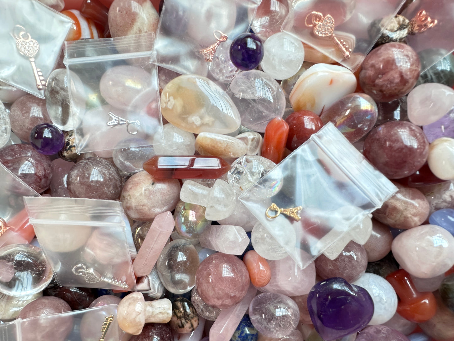 Love Mini Crystals Confetti Scoop