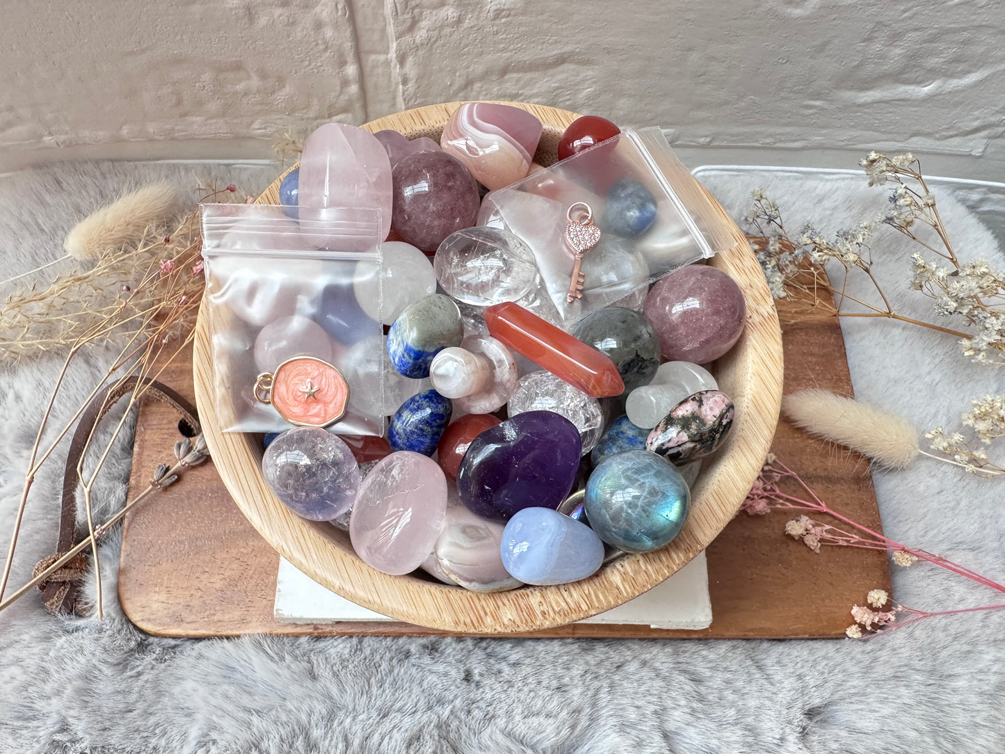 Love Mini Crystals Confetti Scoop